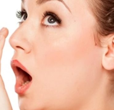 Alitosi, cause e rimedi