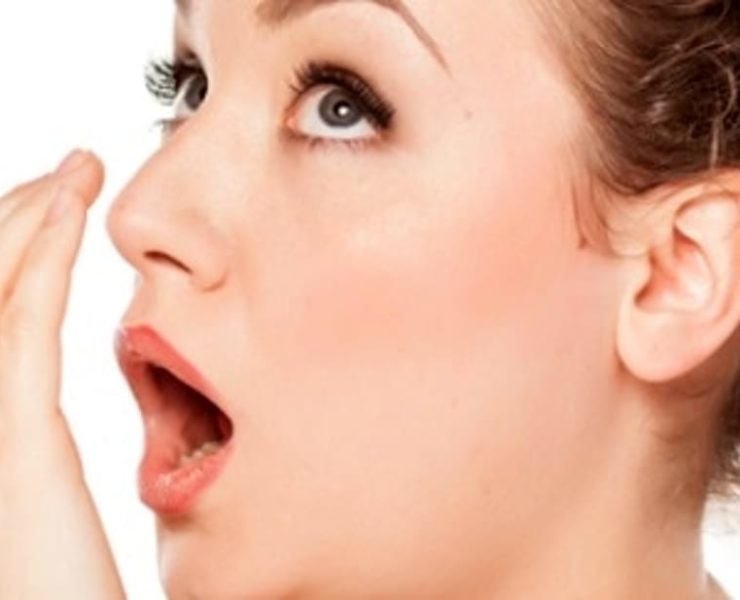 Alitosi, cause e rimedi